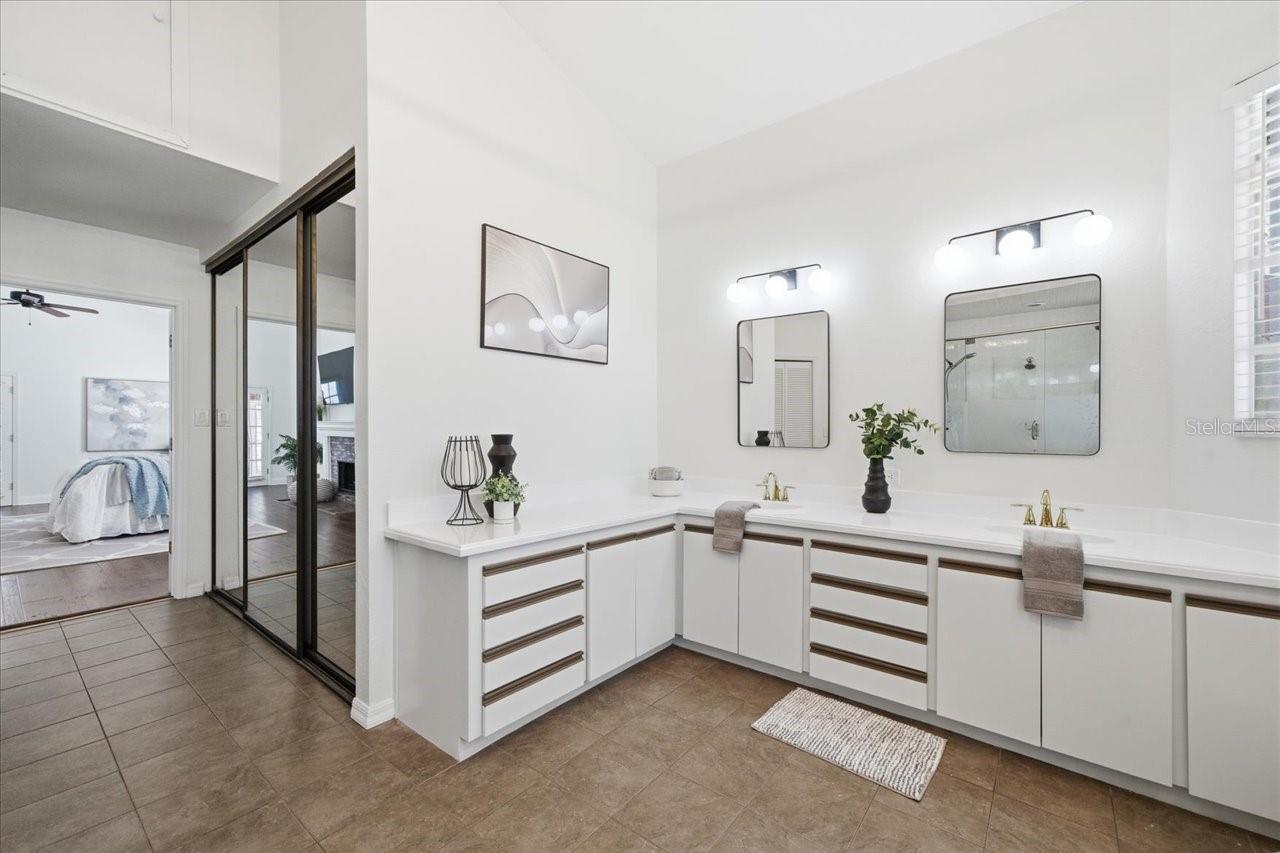 LANDMARK PALMS - Residential