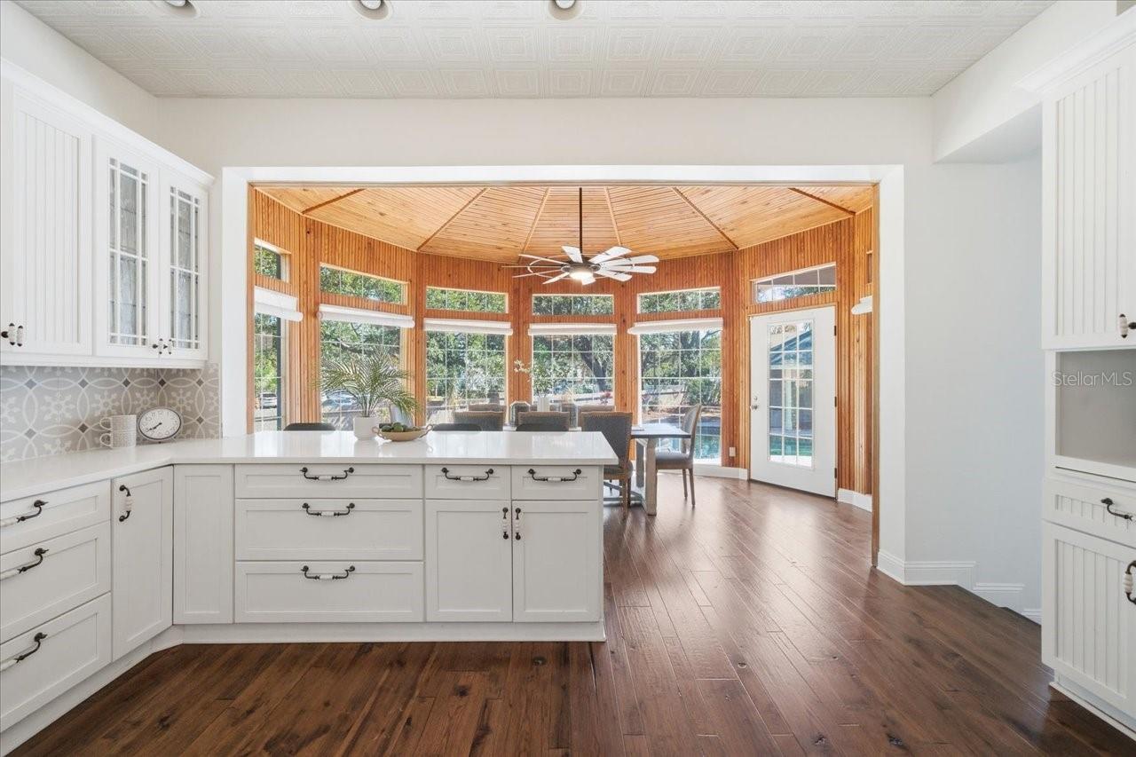 LANDMARK PALMS - Residential