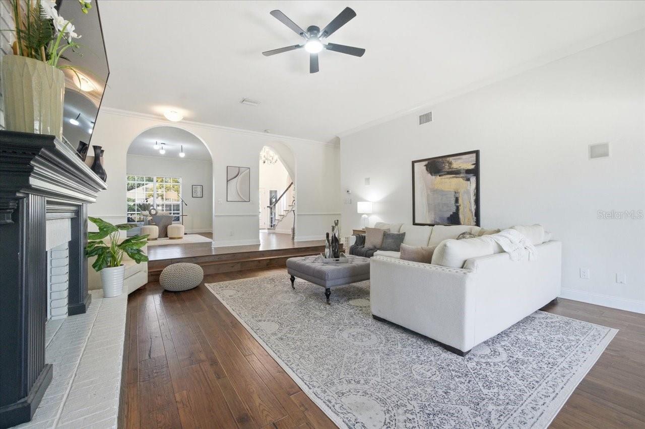 LANDMARK PALMS - Residential