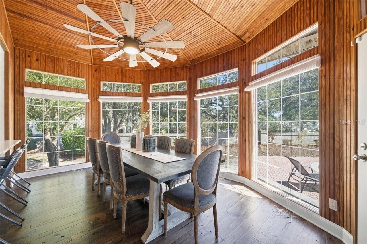 LANDMARK PALMS - Residential