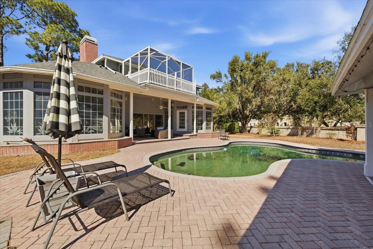 LANDMARK PALMS - Residential