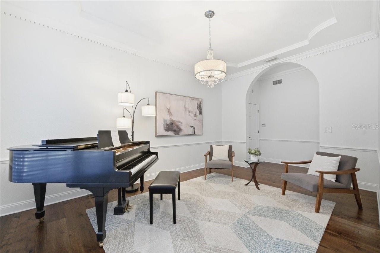 LANDMARK PALMS - Residential