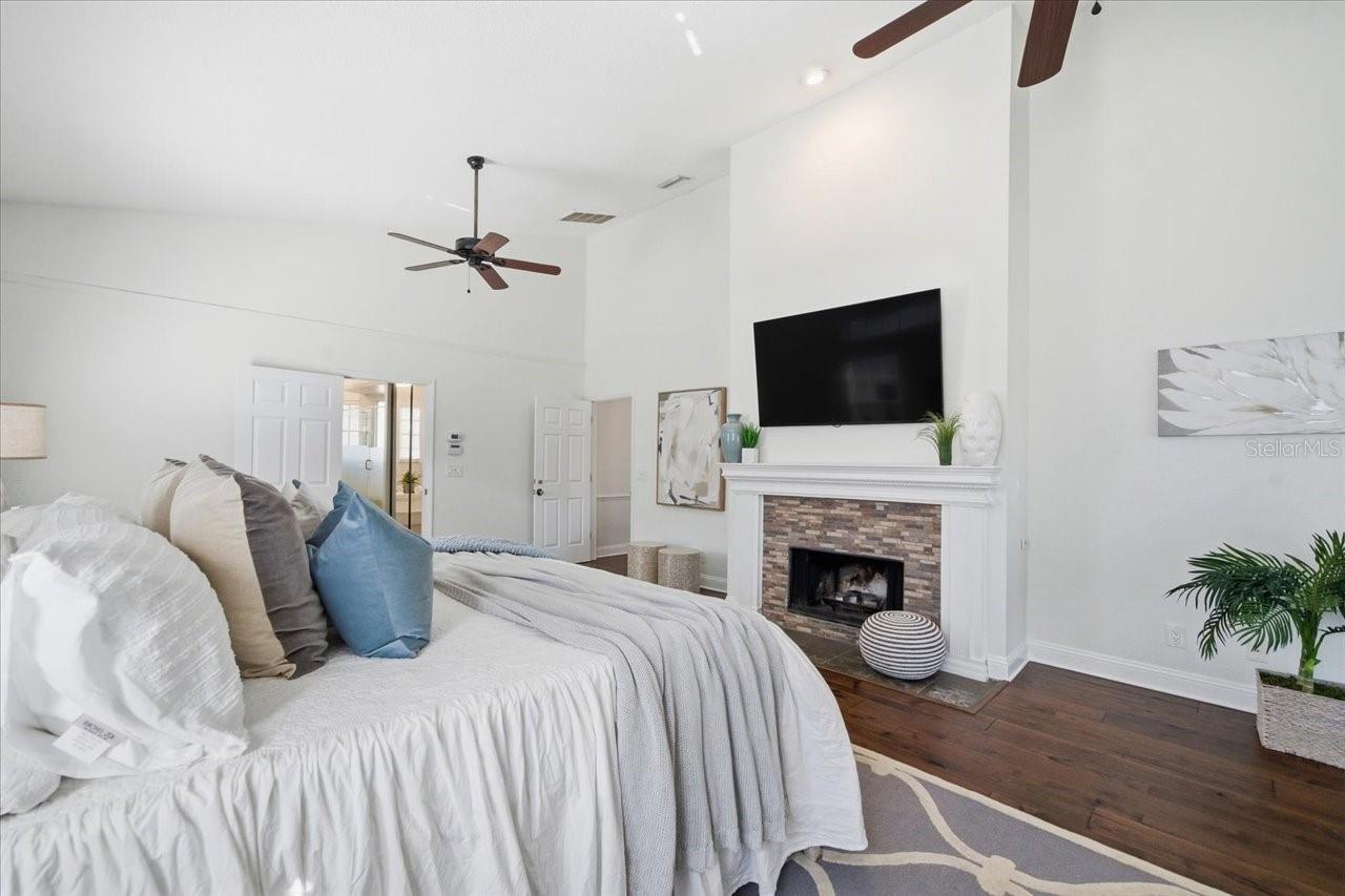 LANDMARK PALMS - Residential