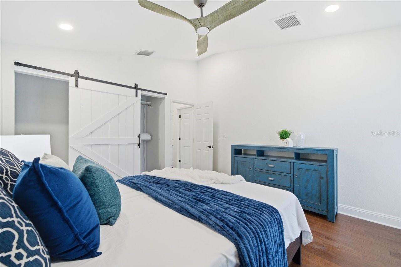 LANDMARK PALMS - Residential