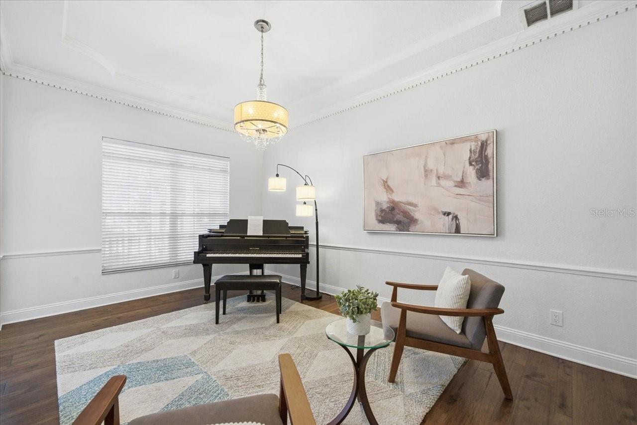 LANDMARK PALMS - Residential