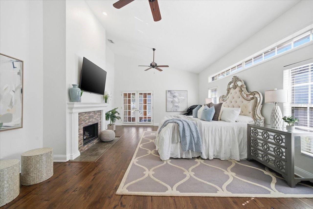 LANDMARK PALMS - Residential