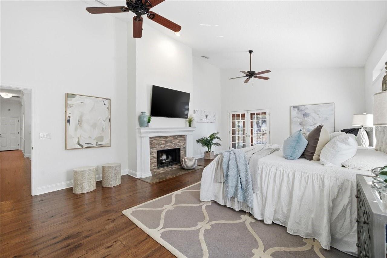 LANDMARK PALMS - Residential