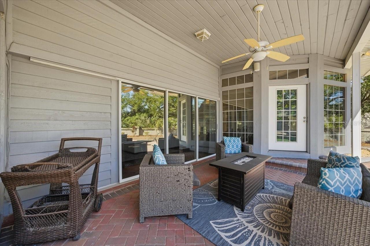 LANDMARK PALMS - Residential