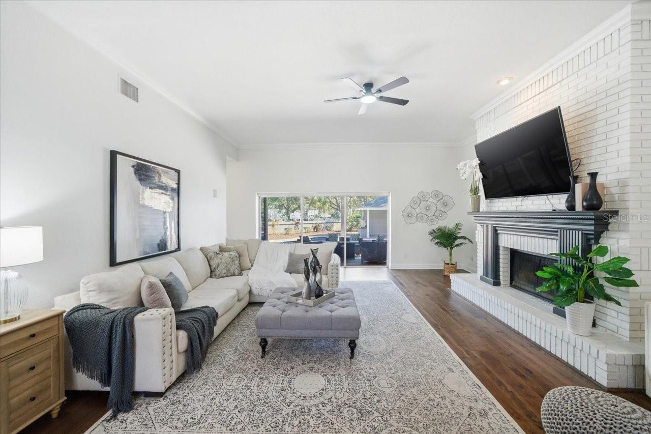 LANDMARK PALMS - Residential