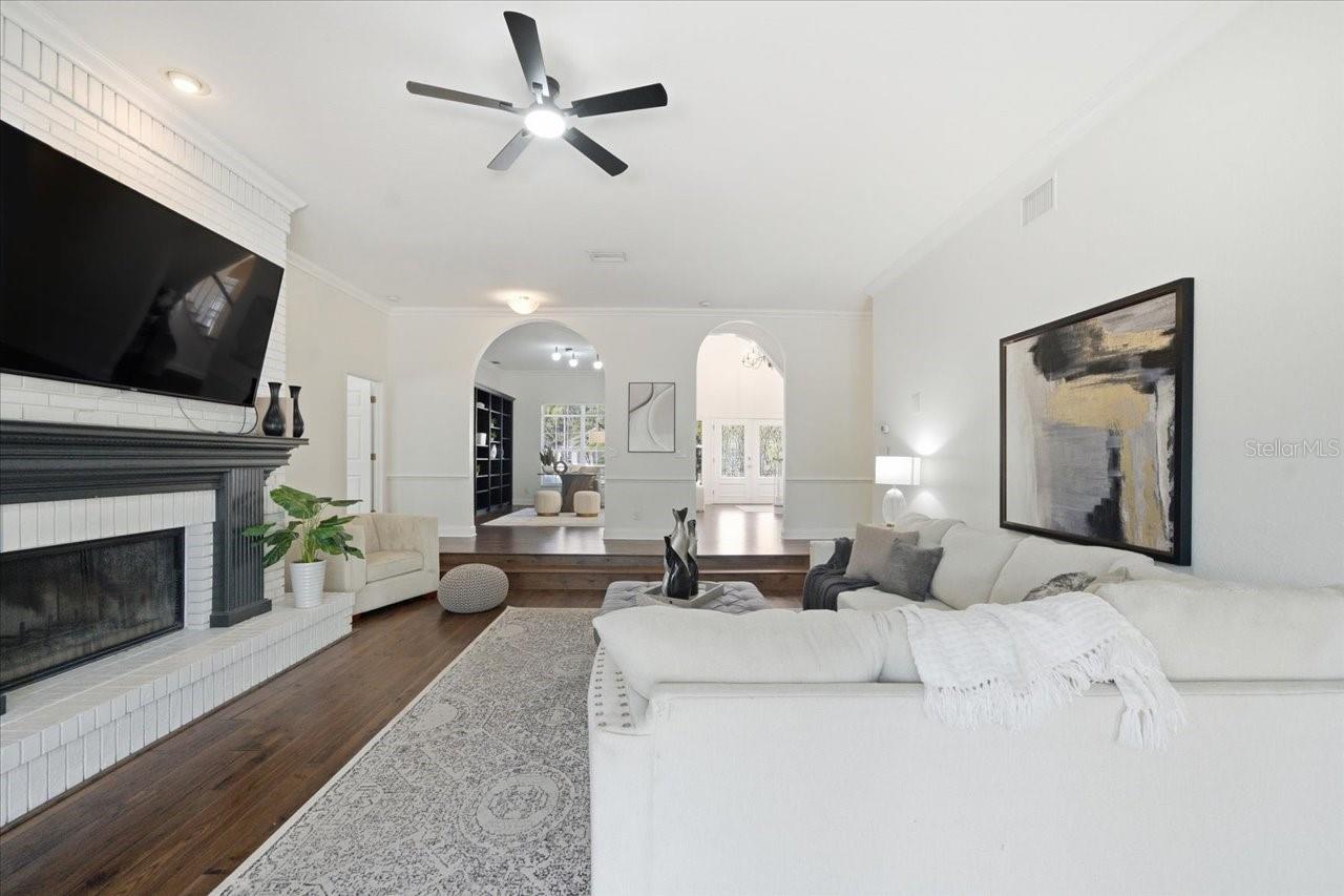 LANDMARK PALMS - Residential