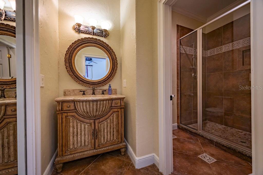 CHAINE DU LAC - Residential