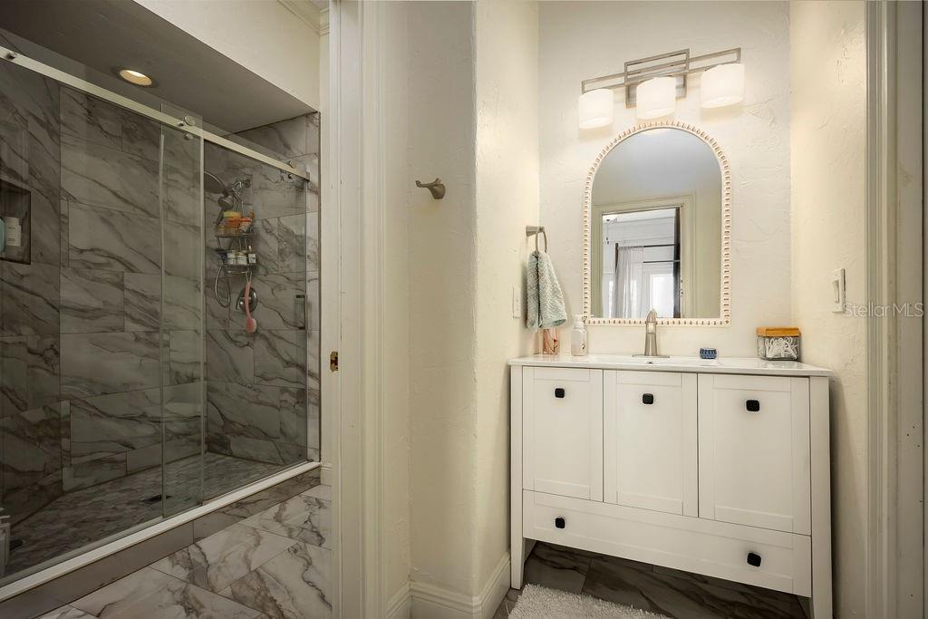 CHAINE DU LAC - Residential