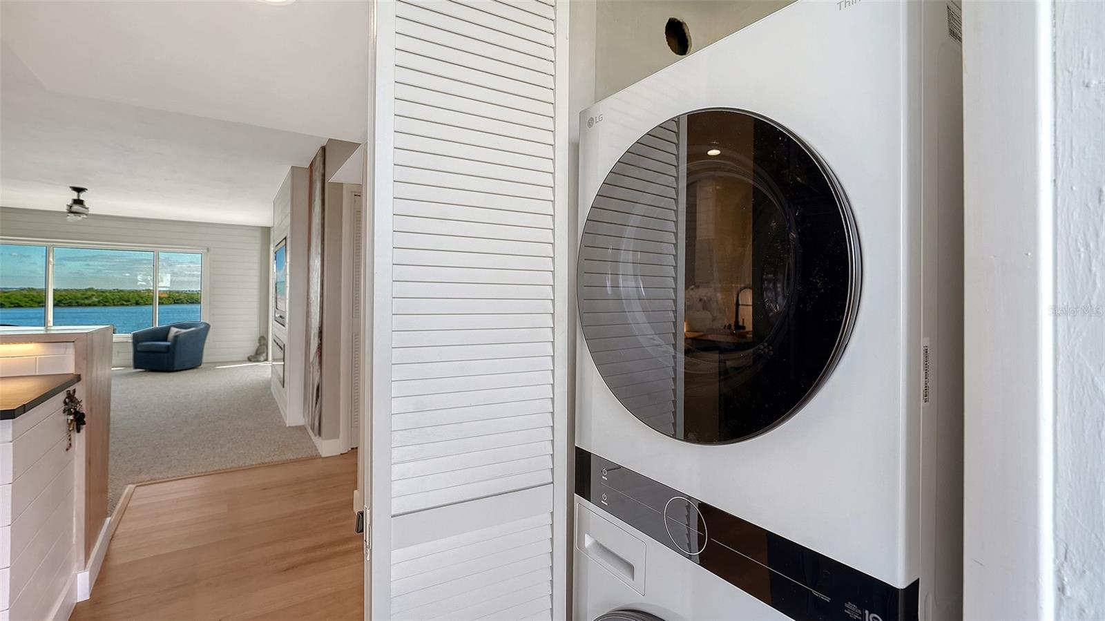 WINDWARD BAY AMD - Residential