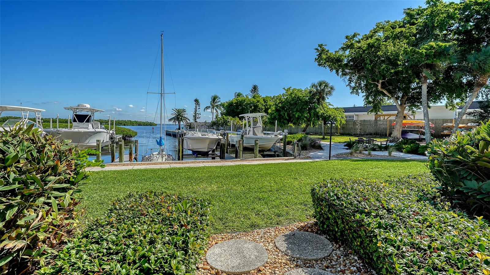 WINDWARD BAY AMD - Residential