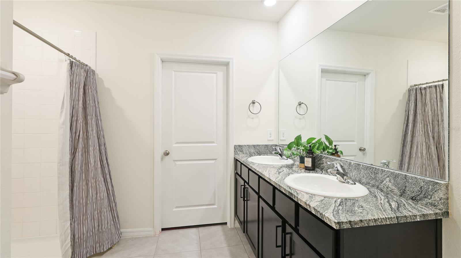 VILLAGES OF GLEN CREEK PH 1B - Residential