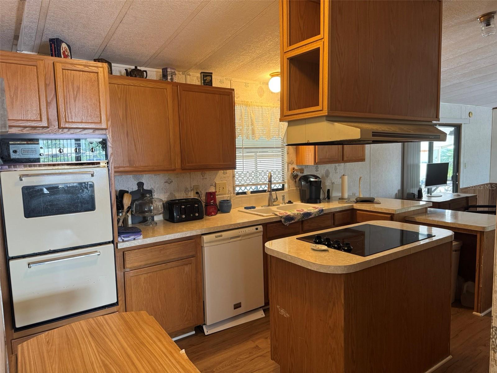 TIMBER LAKE ESTATES - Residential