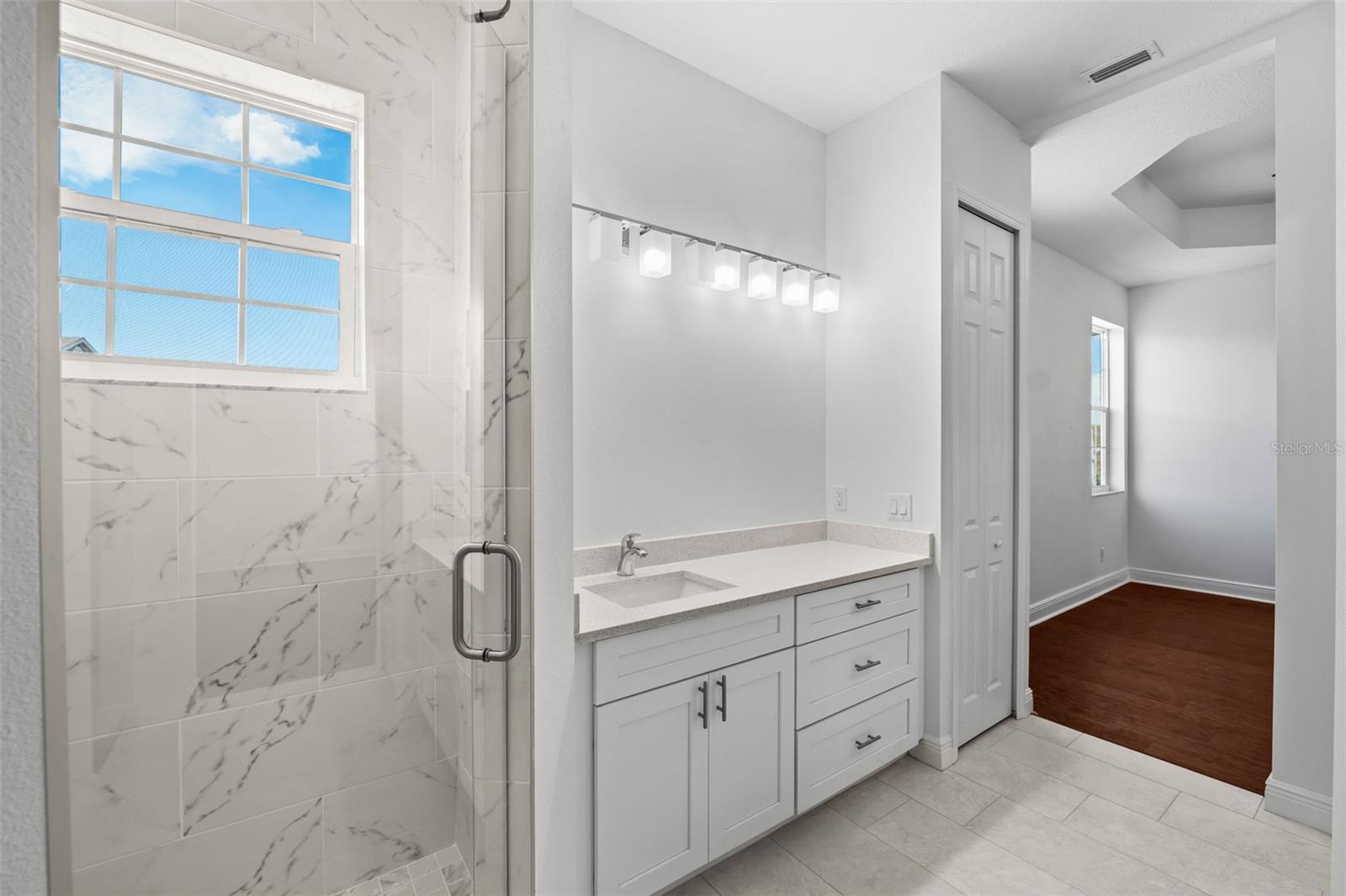 WATERS EDGE - Residential