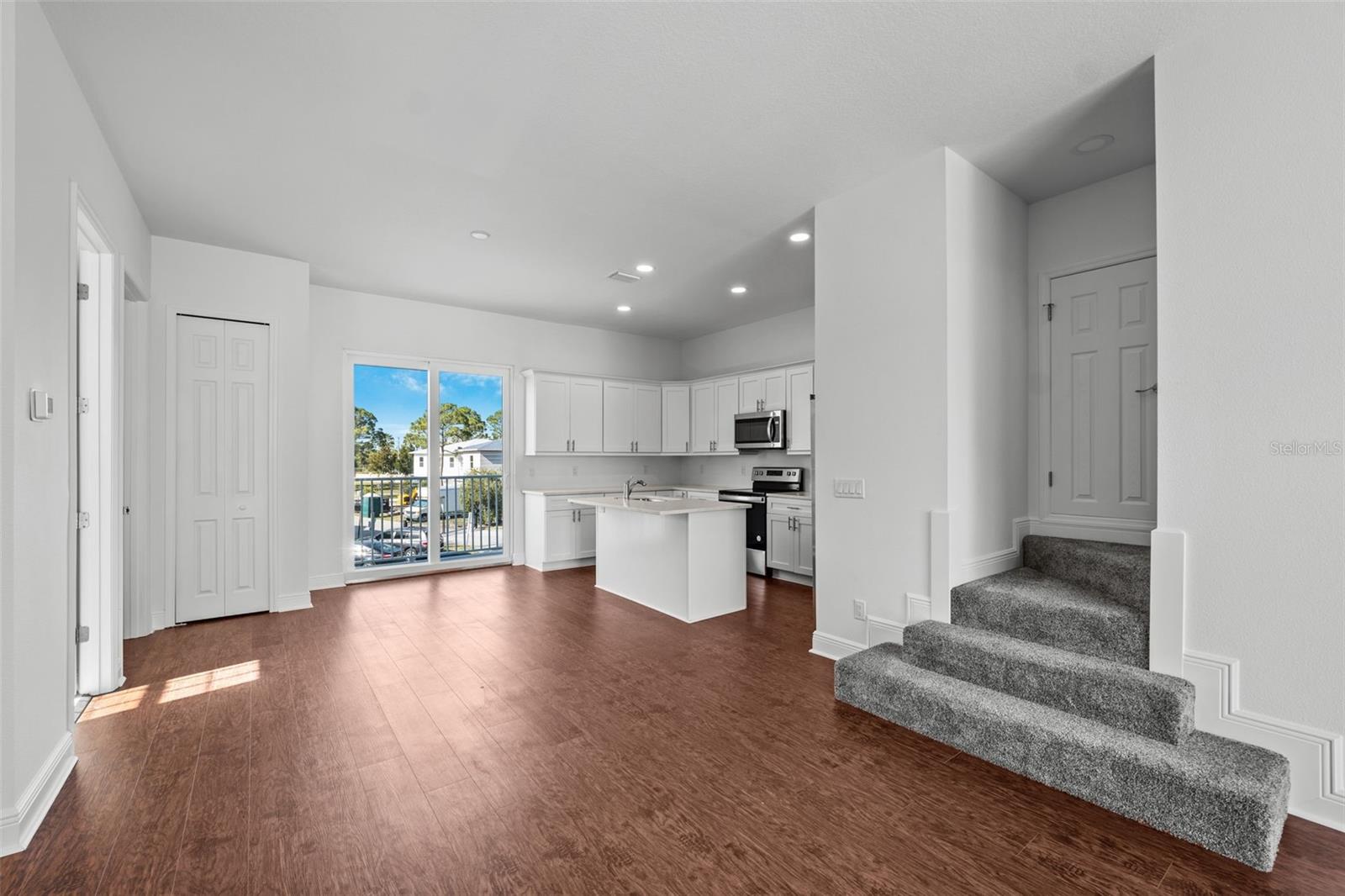 WATERS EDGE - Residential