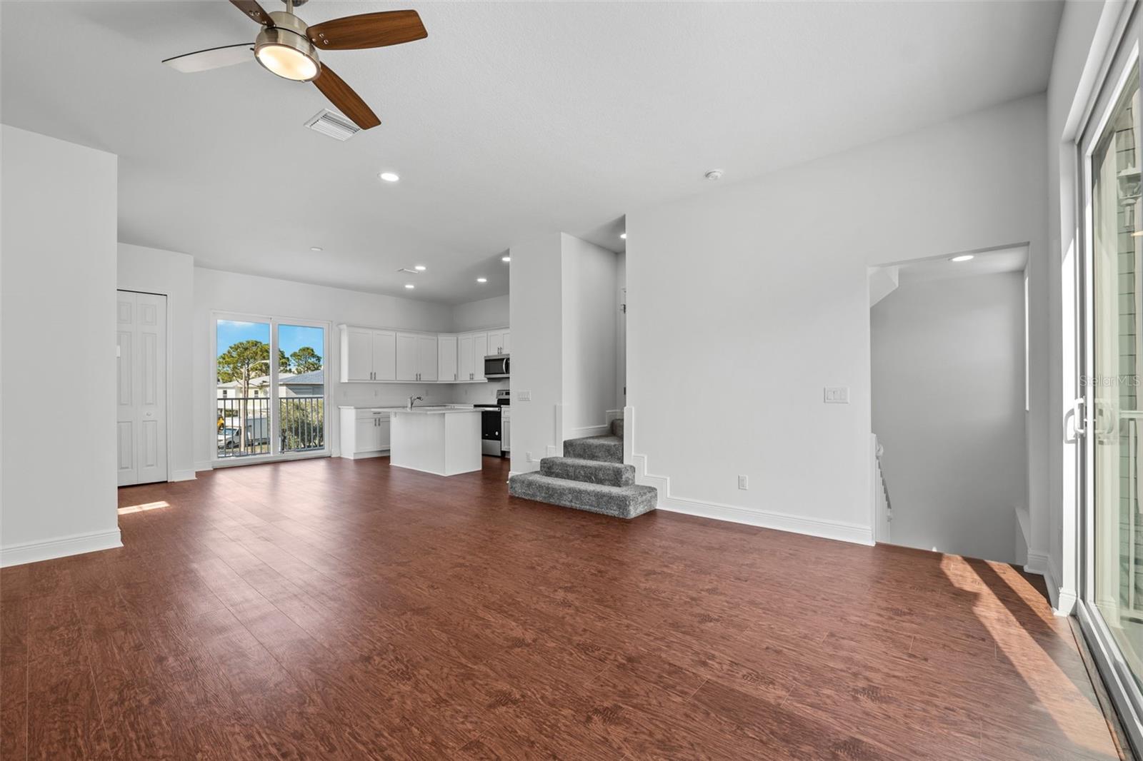 WATERS EDGE - Residential