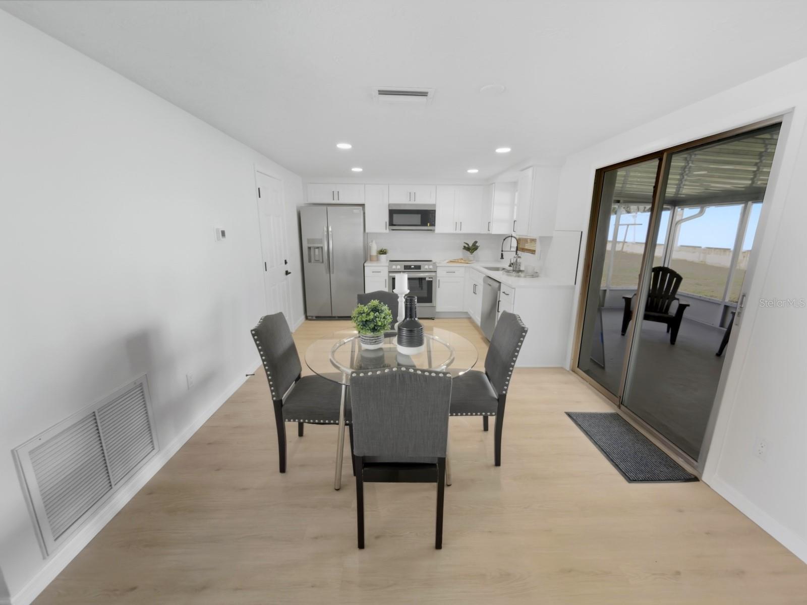 ALOHA GARDENS - Residential