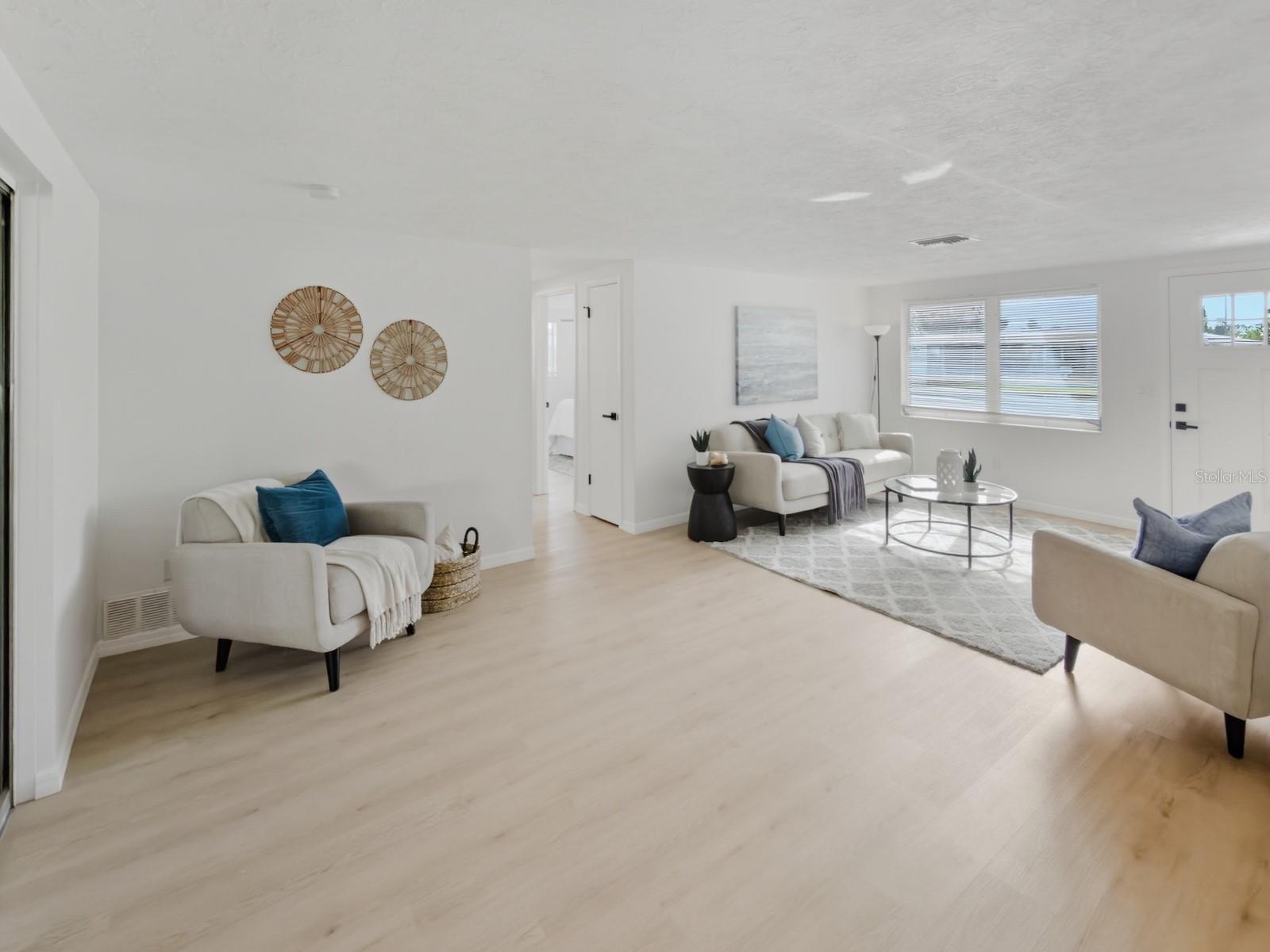 ALOHA GARDENS - Residential