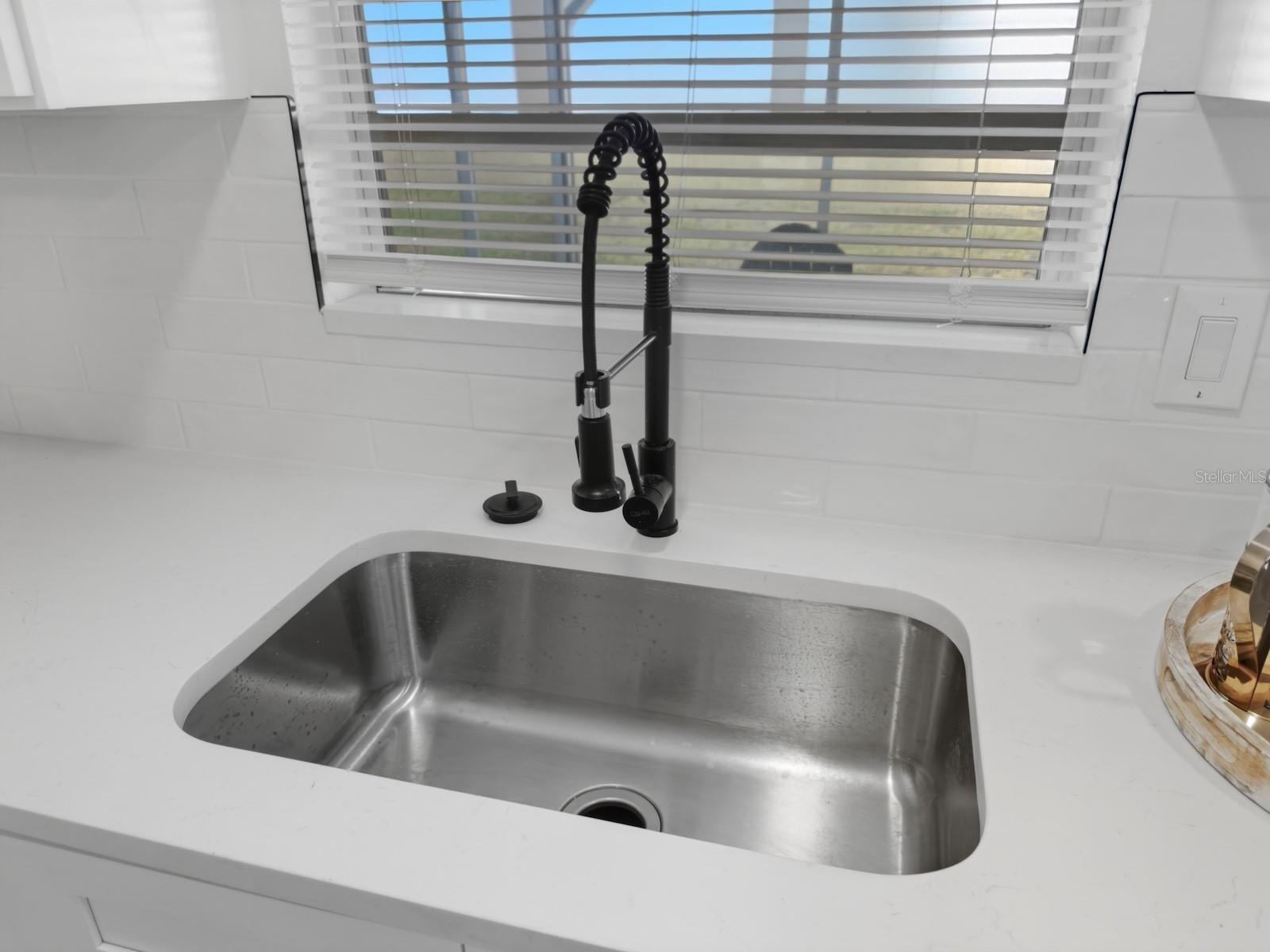 ALOHA GARDENS - Residential