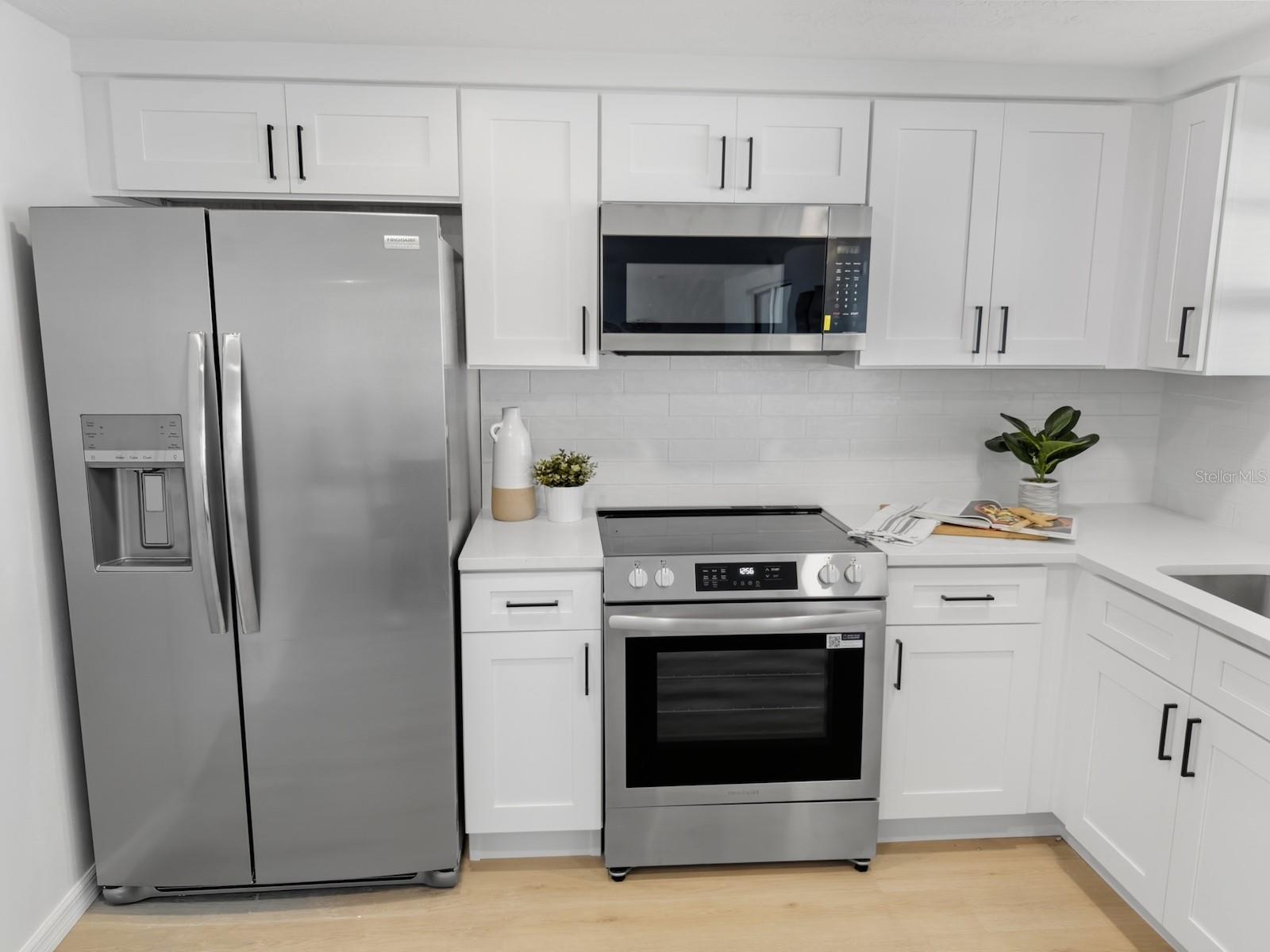 ALOHA GARDENS - Residential