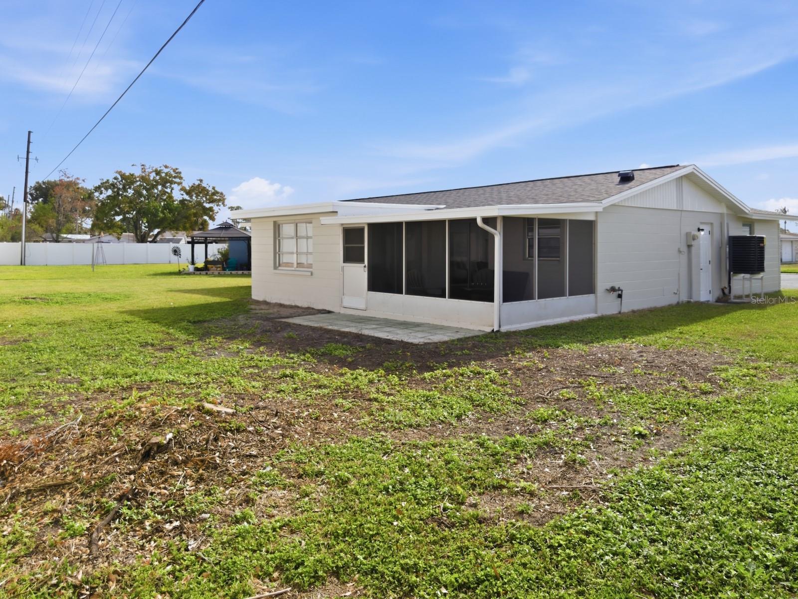ALOHA GARDENS - Residential