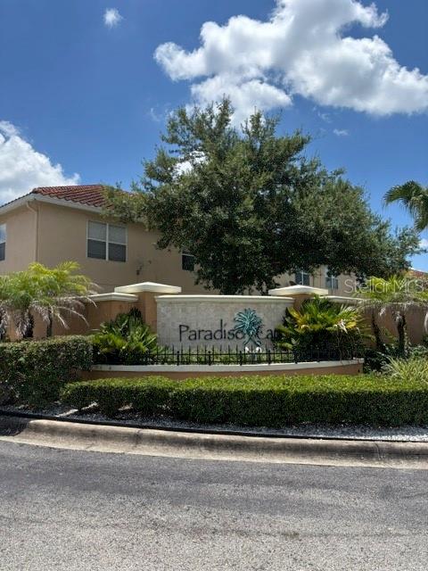 5479 PARADISE CAY CIRCLE