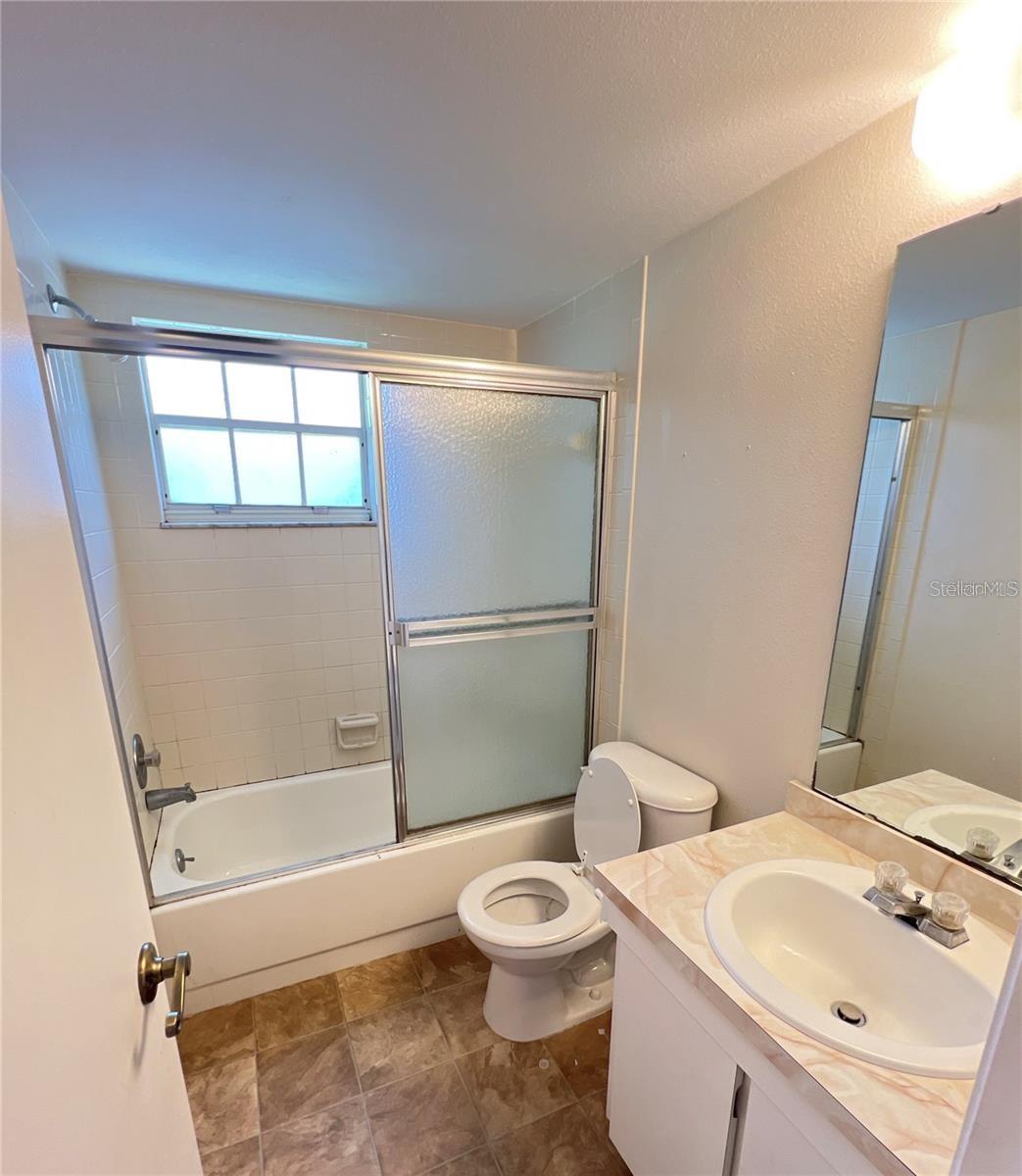 SILVER DOWNS - Residential Lease