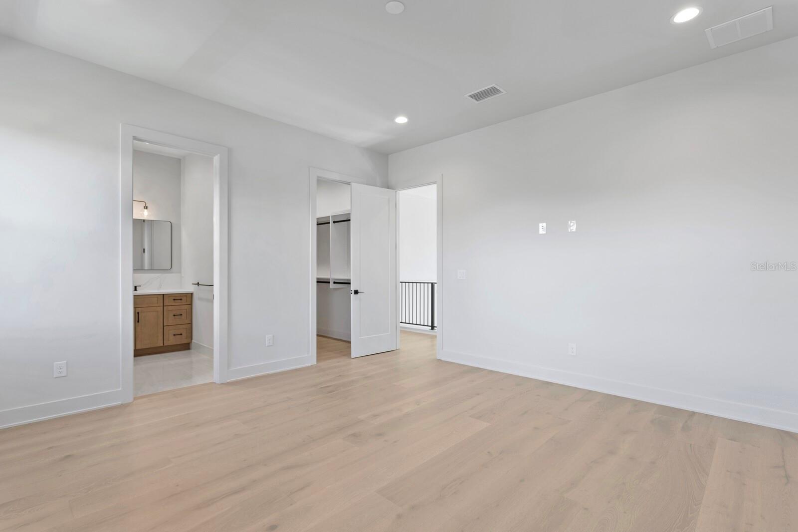 BAYHILL ESTATES - Residential