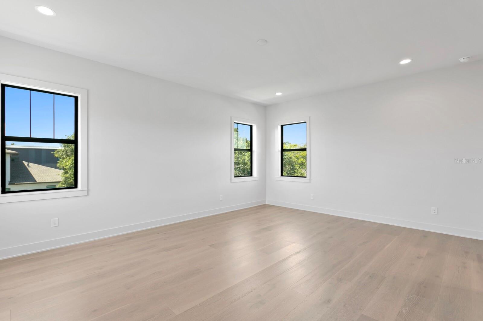 BAYHILL ESTATES - Residential