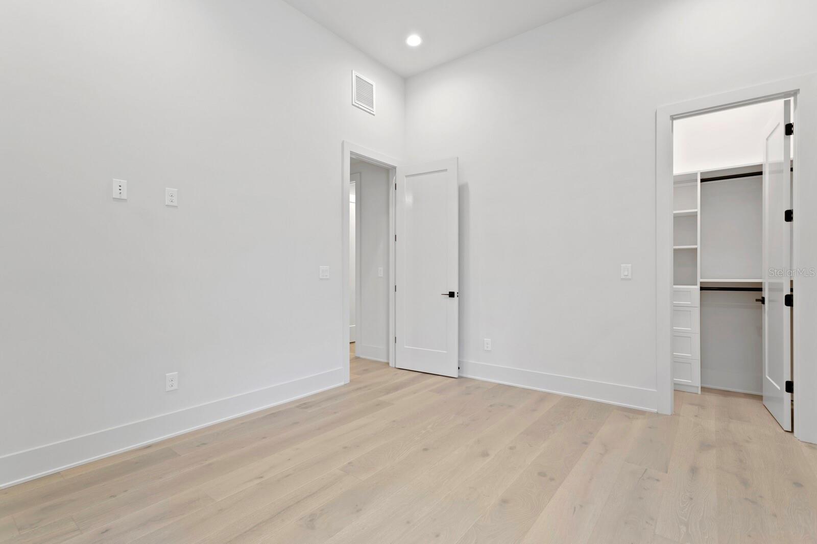 BAYHILL ESTATES - Residential