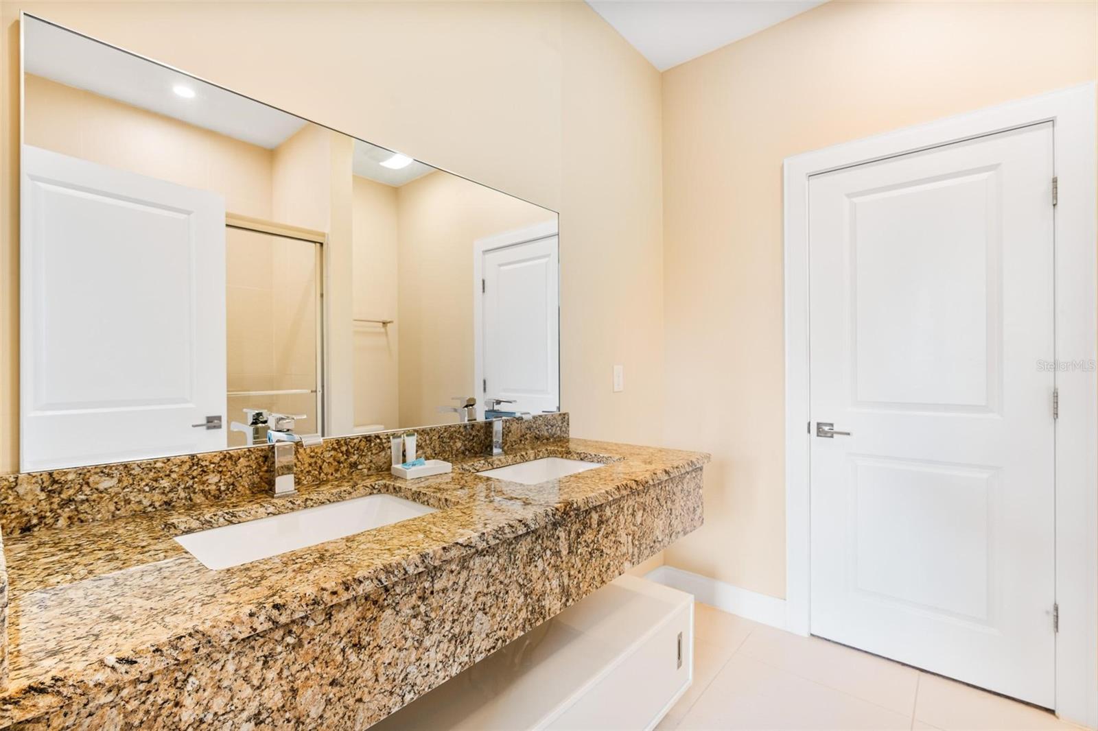 MAGIC VILLAGE - Residential