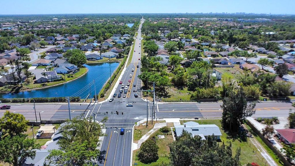 Photo of 7720 Tuttle Avenue, Sarasota, FL 34243 (MLS # TB8369041)