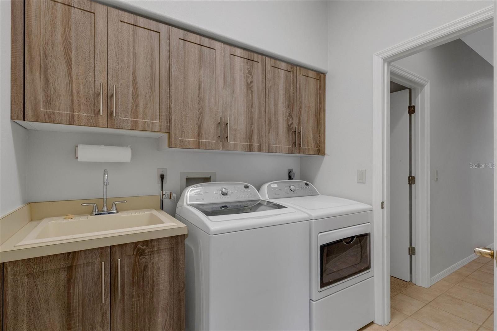 4044 PENSHURST PARK