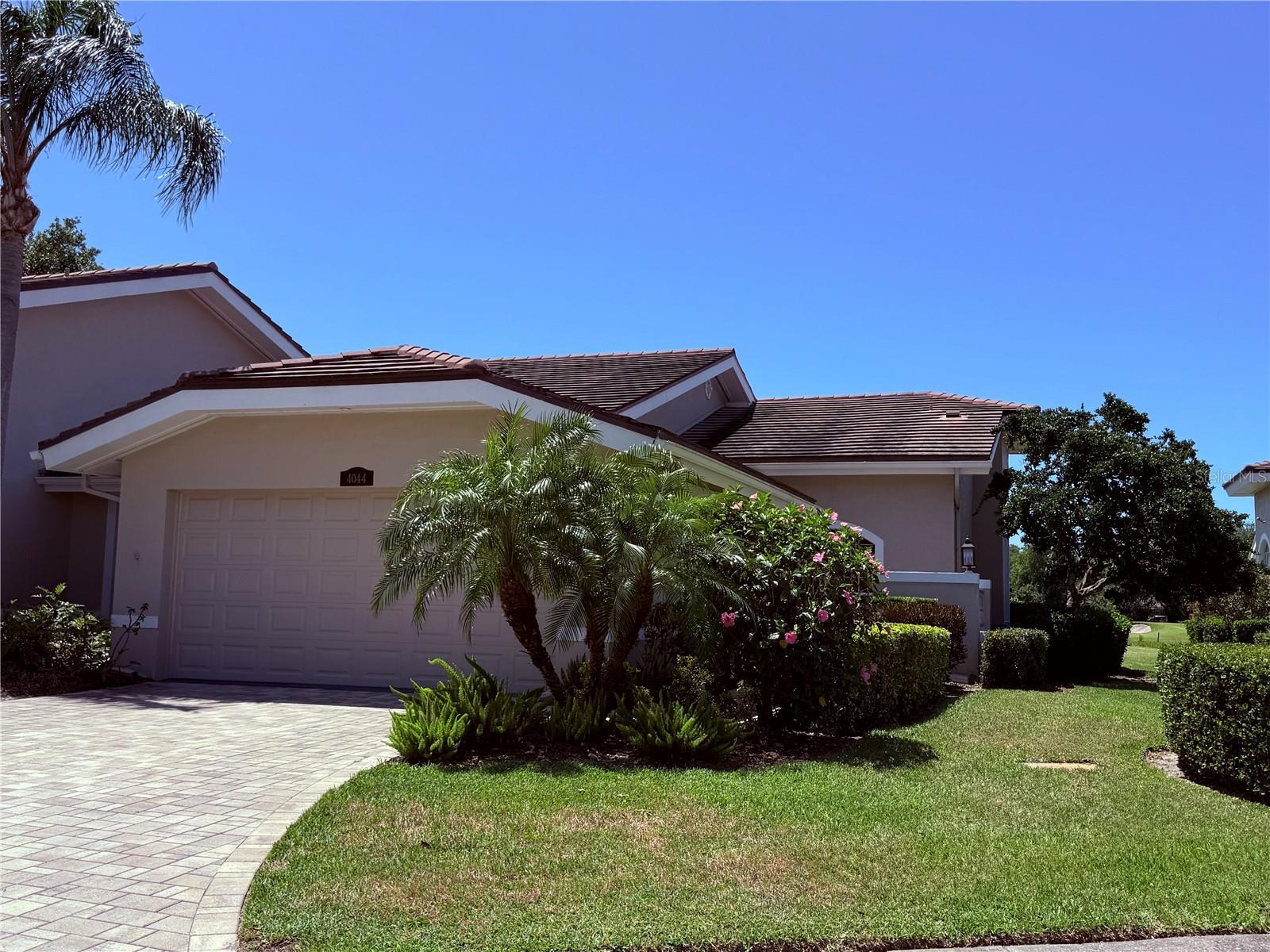 4044 PENSHURST PARK