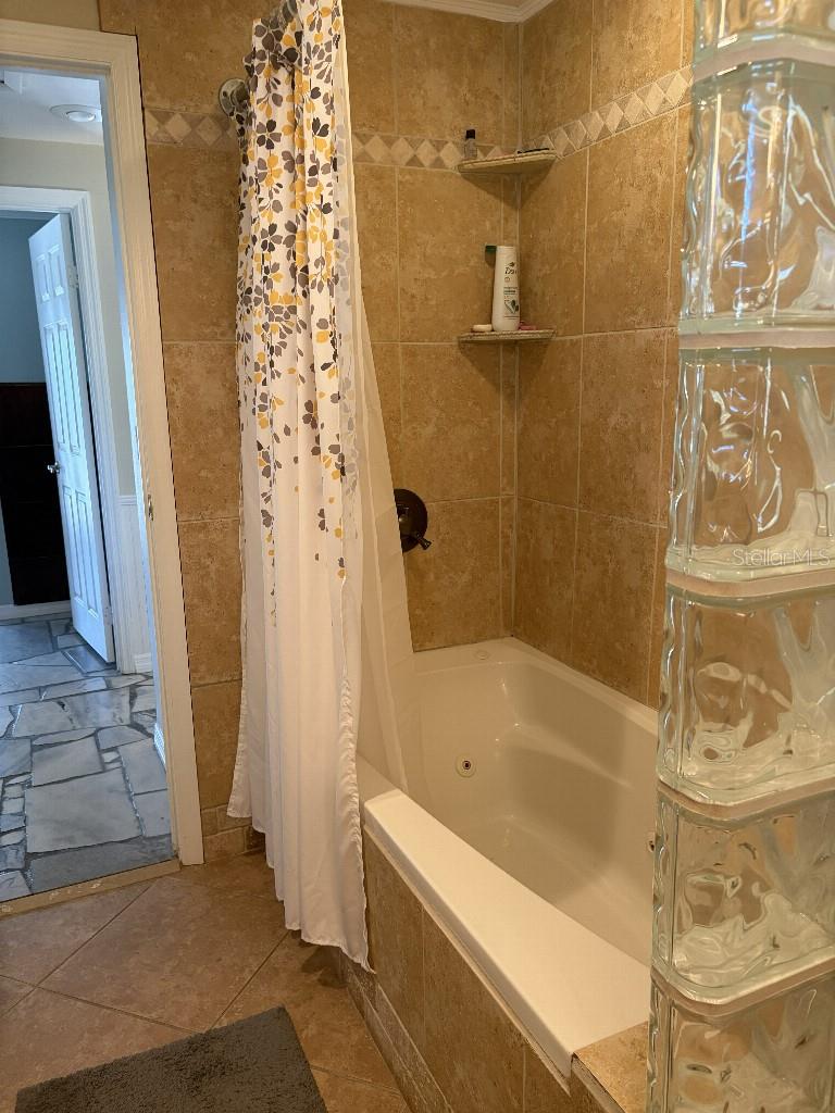 MANORS OF FOREST LAKES THE - Residential