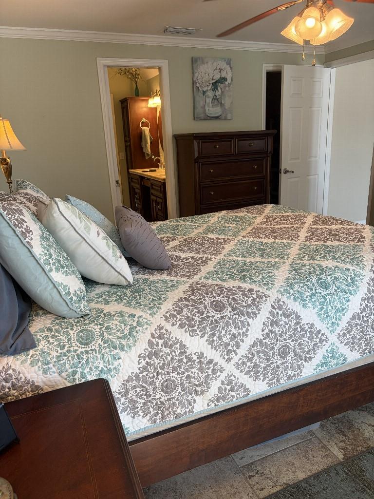 MANORS OF FOREST LAKES THE - Residential