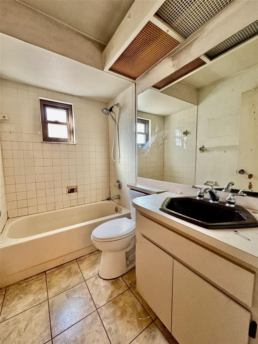 CYPRESS POINT - Residential