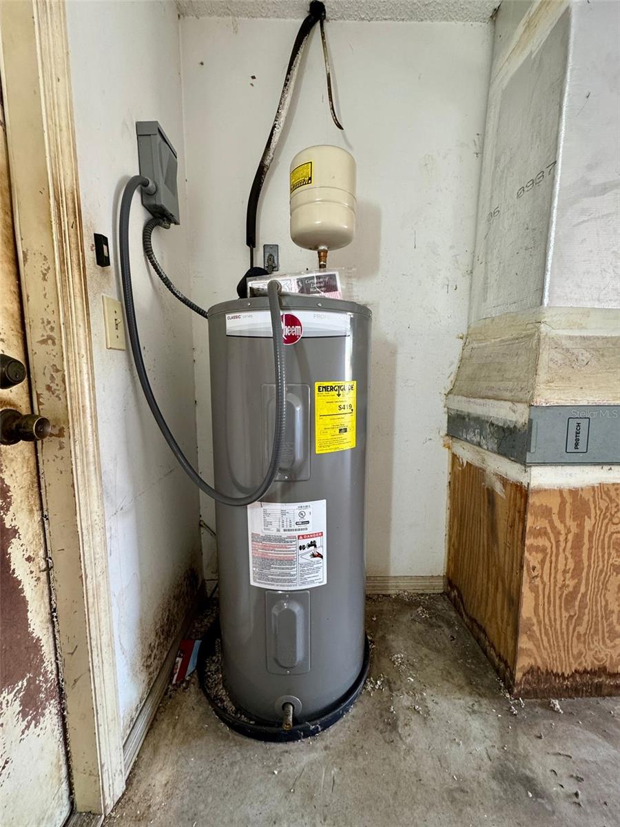 CYPRESS POINT - Residential