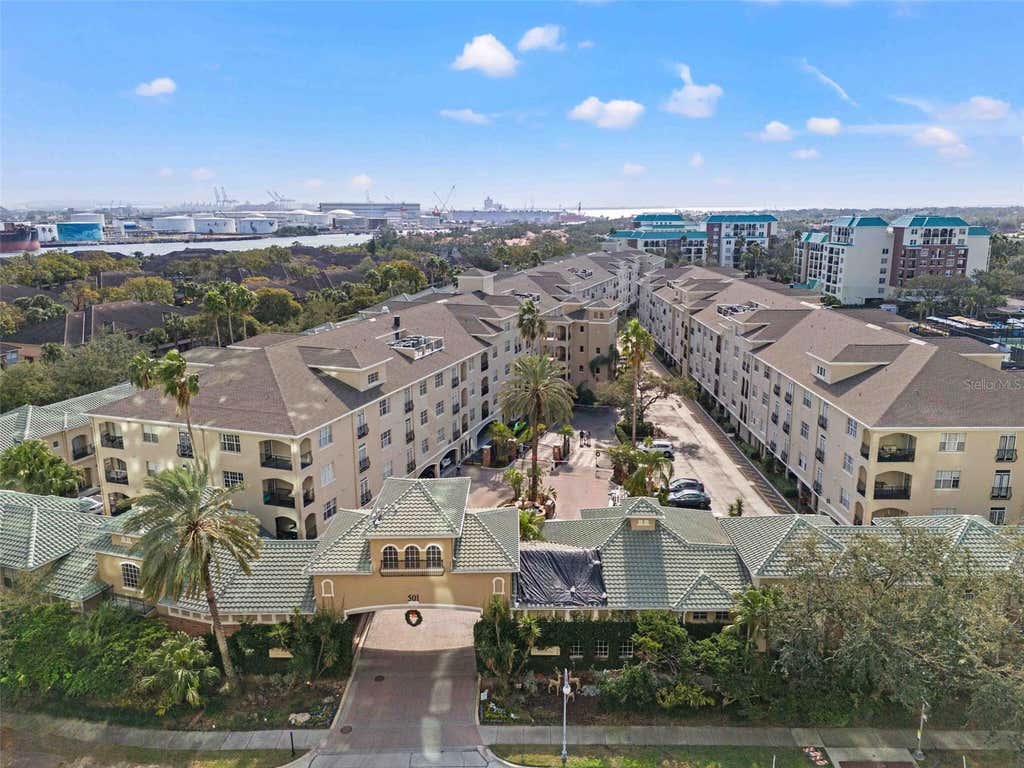 Photo of 501 Knights Run Avenue #2111, Tampa, FL 33602 (MLS # TB8529805)