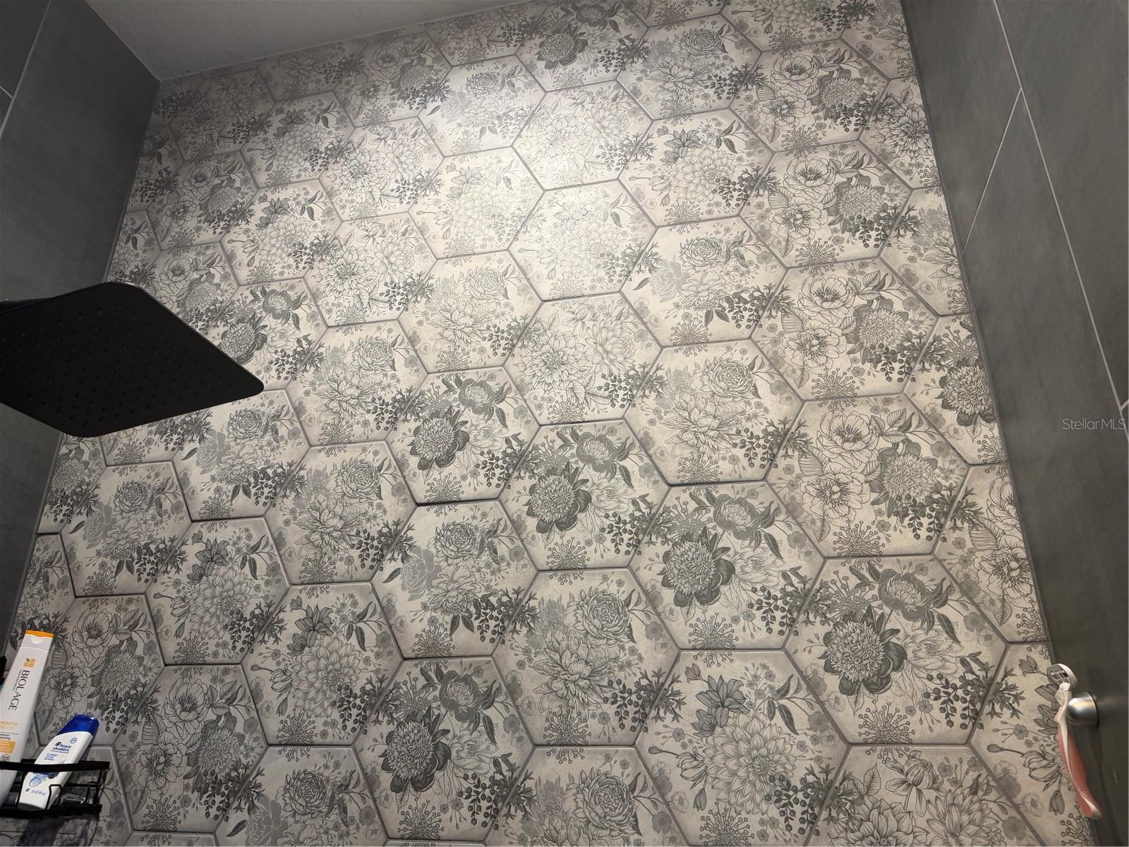 CALIENTE APTS CONDO - Residential