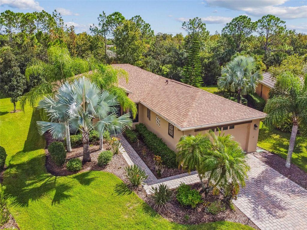 Photo of 107 Los Gatos Pl, Poinciana, FL 34759 (MLS # S5137150)