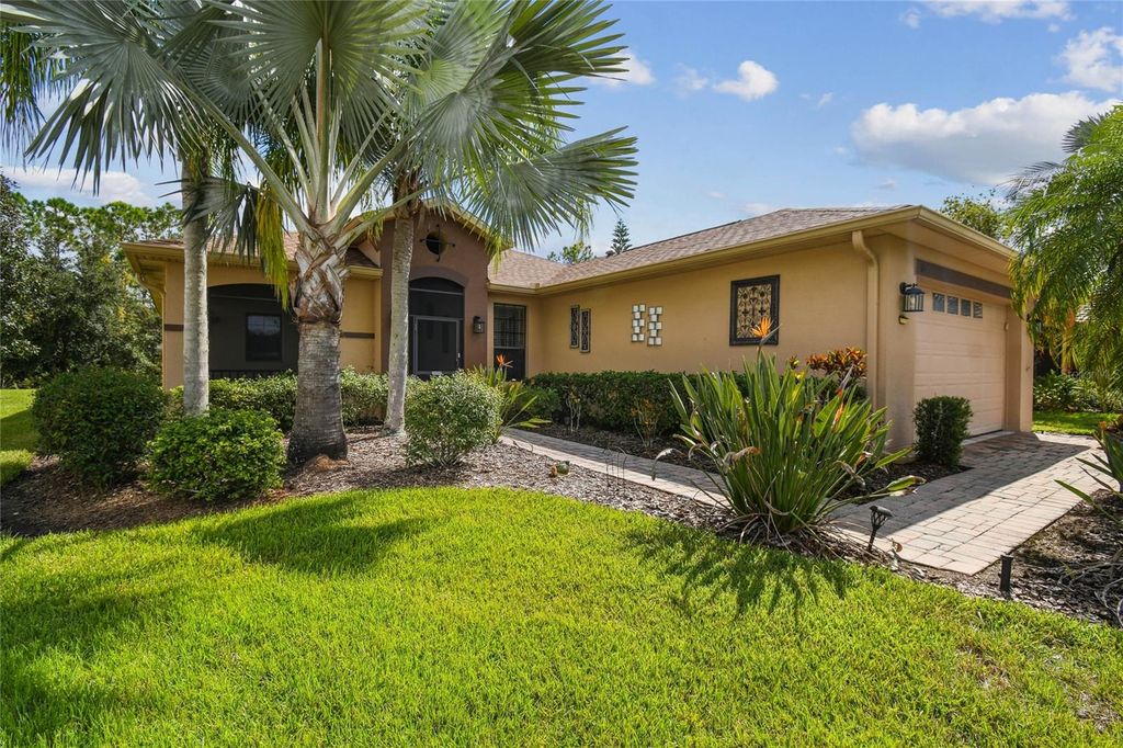 Photo of 107 Los Gatos Pl, Poinciana, FL 34759 (MLS # S5137150)
