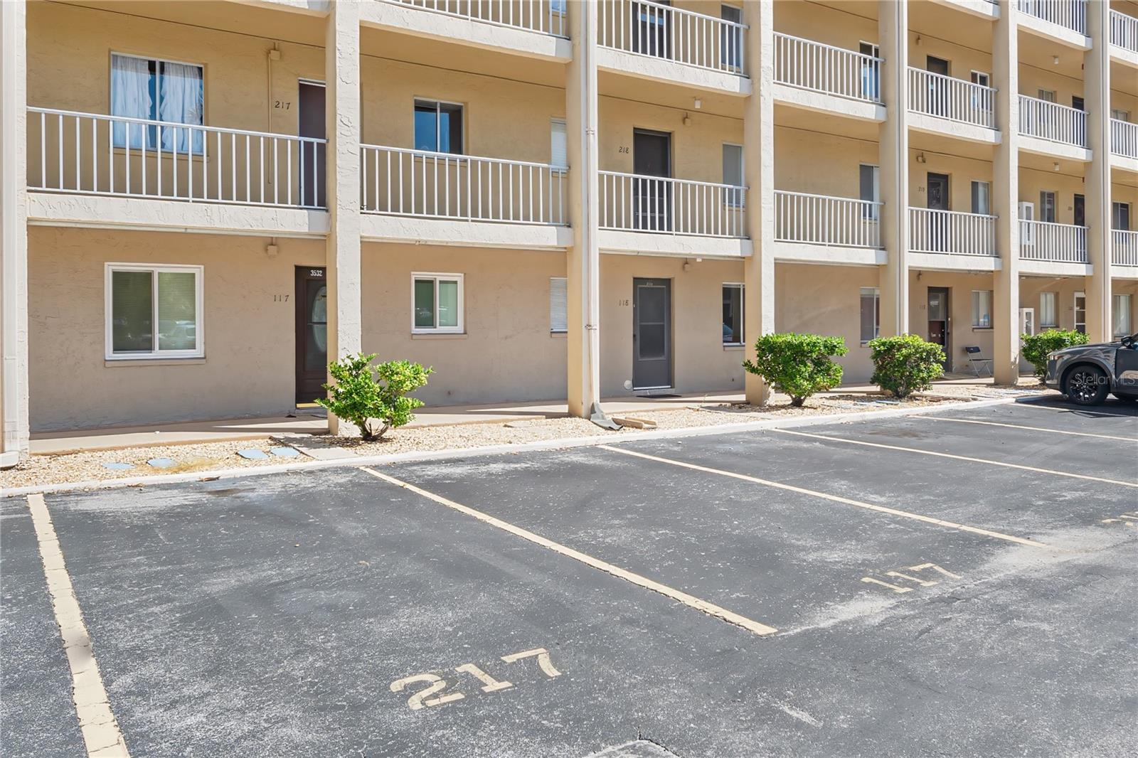 BAYSHORE ON THE LAKE APTS II SEC 3 - Residential Lease