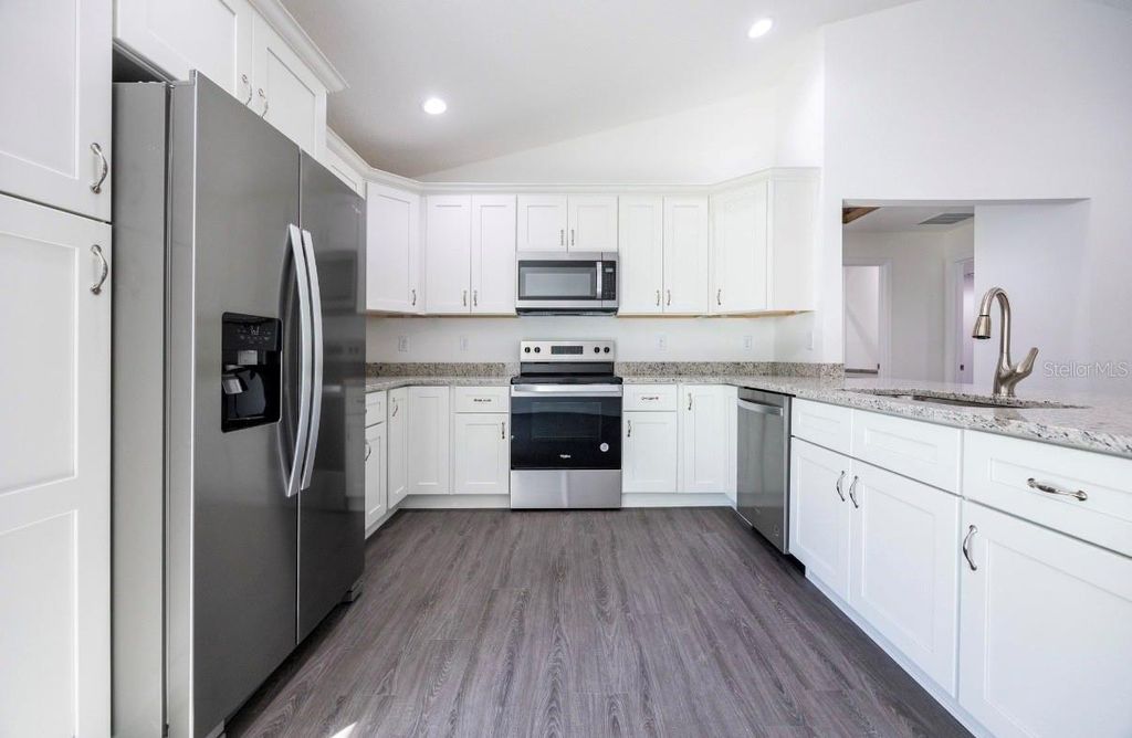 Photo of 15040 NE 2nd Lane, Williston, FL 32696 (MLS # O6409026)