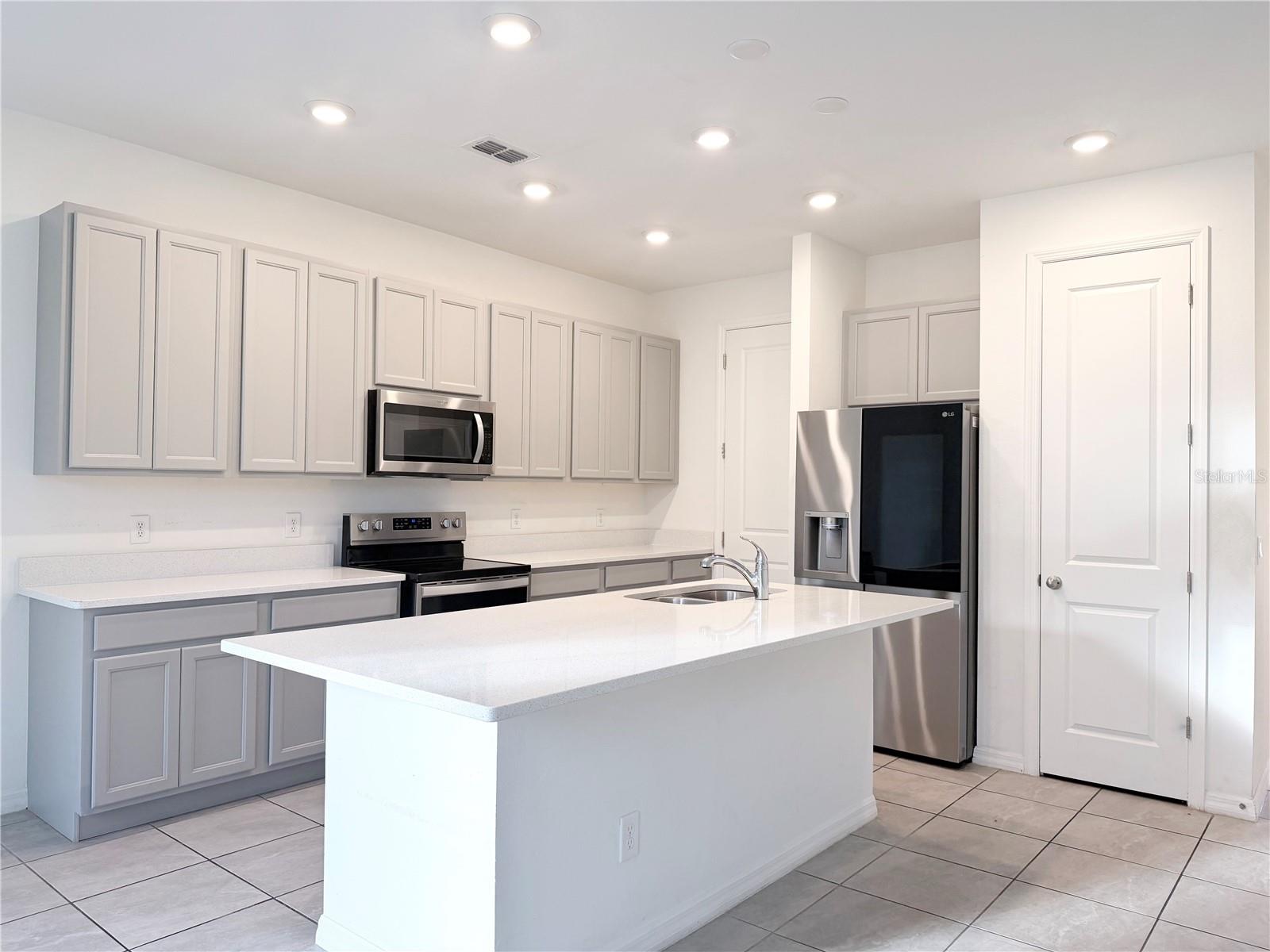 FESTIVAL PH 4 - Residential