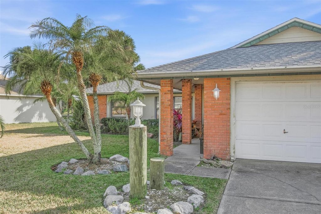 Photo of 109 Coral Reef Court N, Palm Coast, FL 32137 (MLS # FC315938)