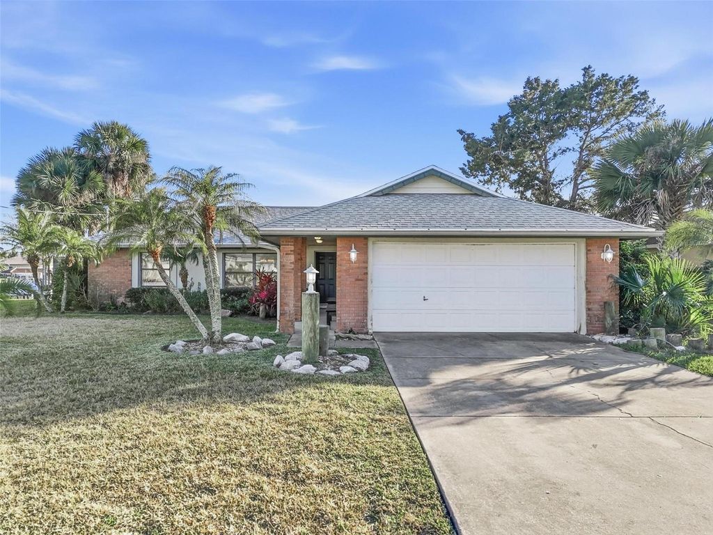 Photo of 109 Coral Reef Court N, Palm Coast, FL 32137 (MLS # FC315938)
